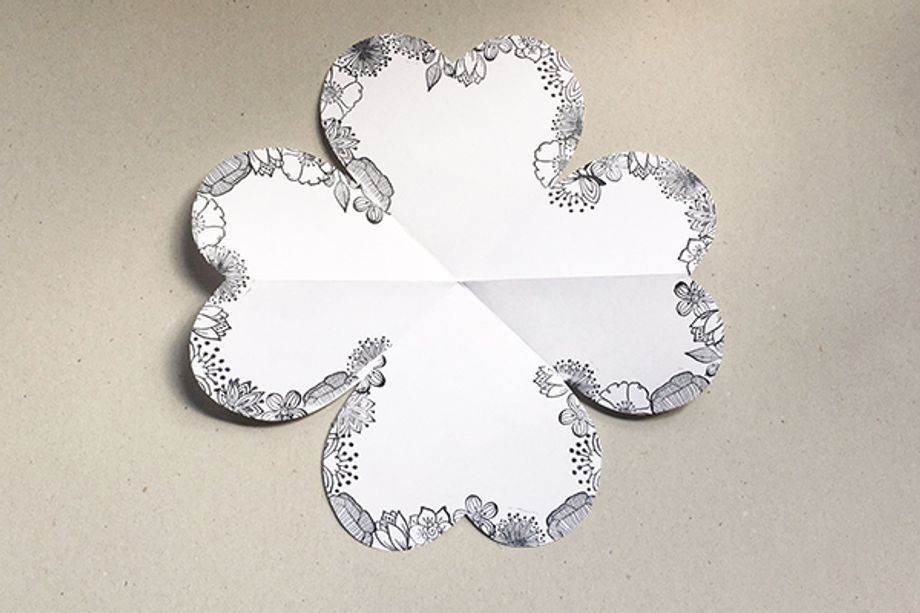 Př&aacute;n&iacute; pro maminku se čtyřl&iacute;stkem