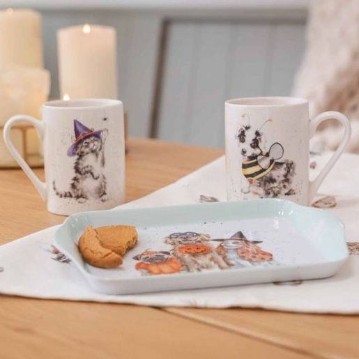 Sada podnosu a hrnků Wrendale Designs "Trick or Treat" - Kočky a psi na Halloween