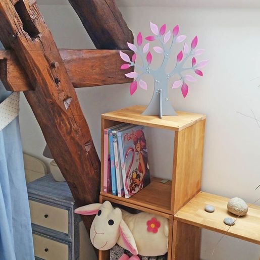 Dřevěný výřez k dekoraci Gomille, 37 cm - Strom s podstavcem, velký